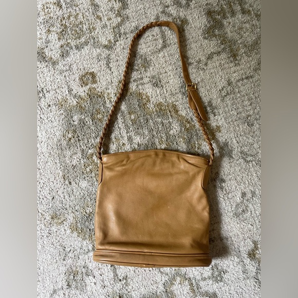 Handbags - Vintage Brio Purse in Camel